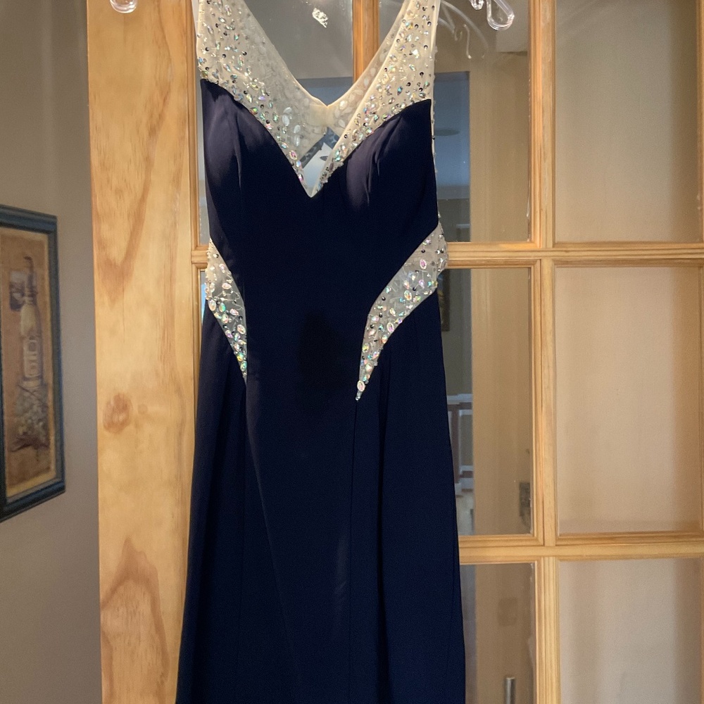 Faviana short party dress size 8